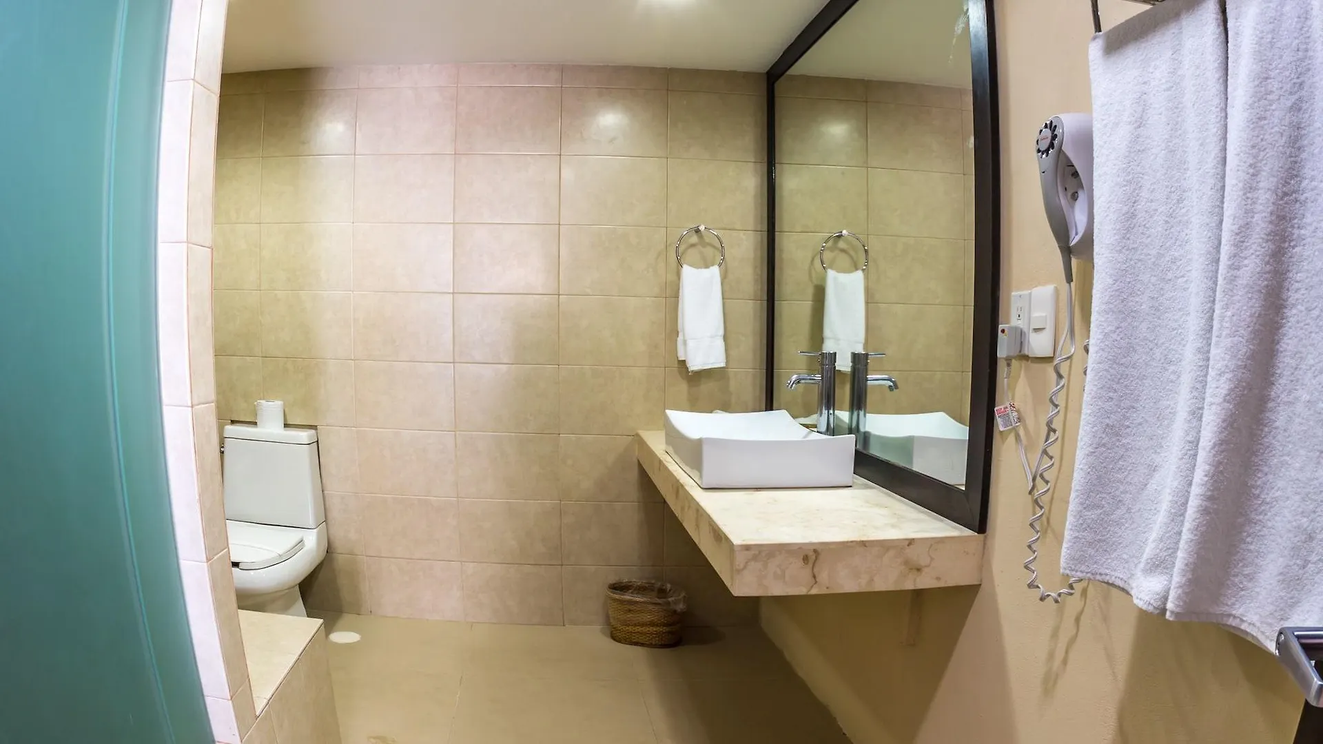 Aldea Beachside Condo By Bvr Playa del Carmen 3*,