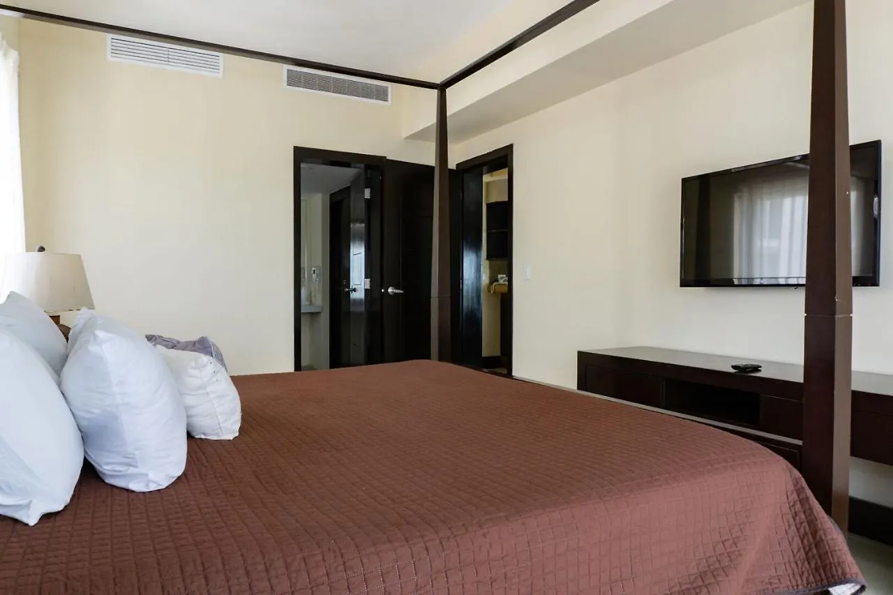 Aldea Beachside Condo By Bvr Playa del Carmen 3*,