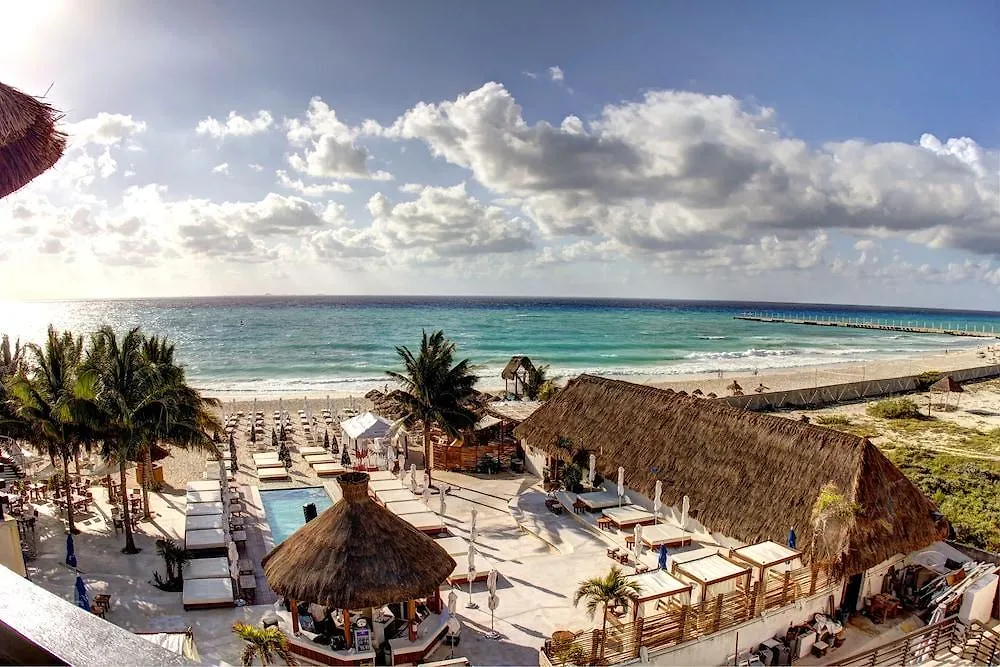 Aldea Beachside Condo By Bvr Playa del Carmen Lejlighedshotel
